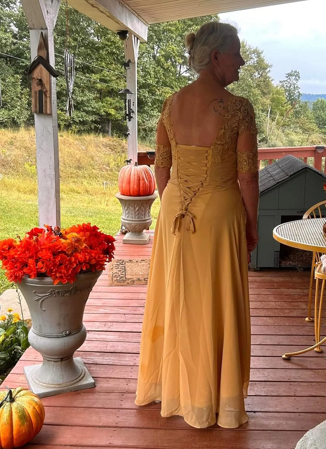 Half Sleeves Mother of The Bride Dresses for Wedding Tea Length Pleated Chiffon Lace Evening Formal Gown