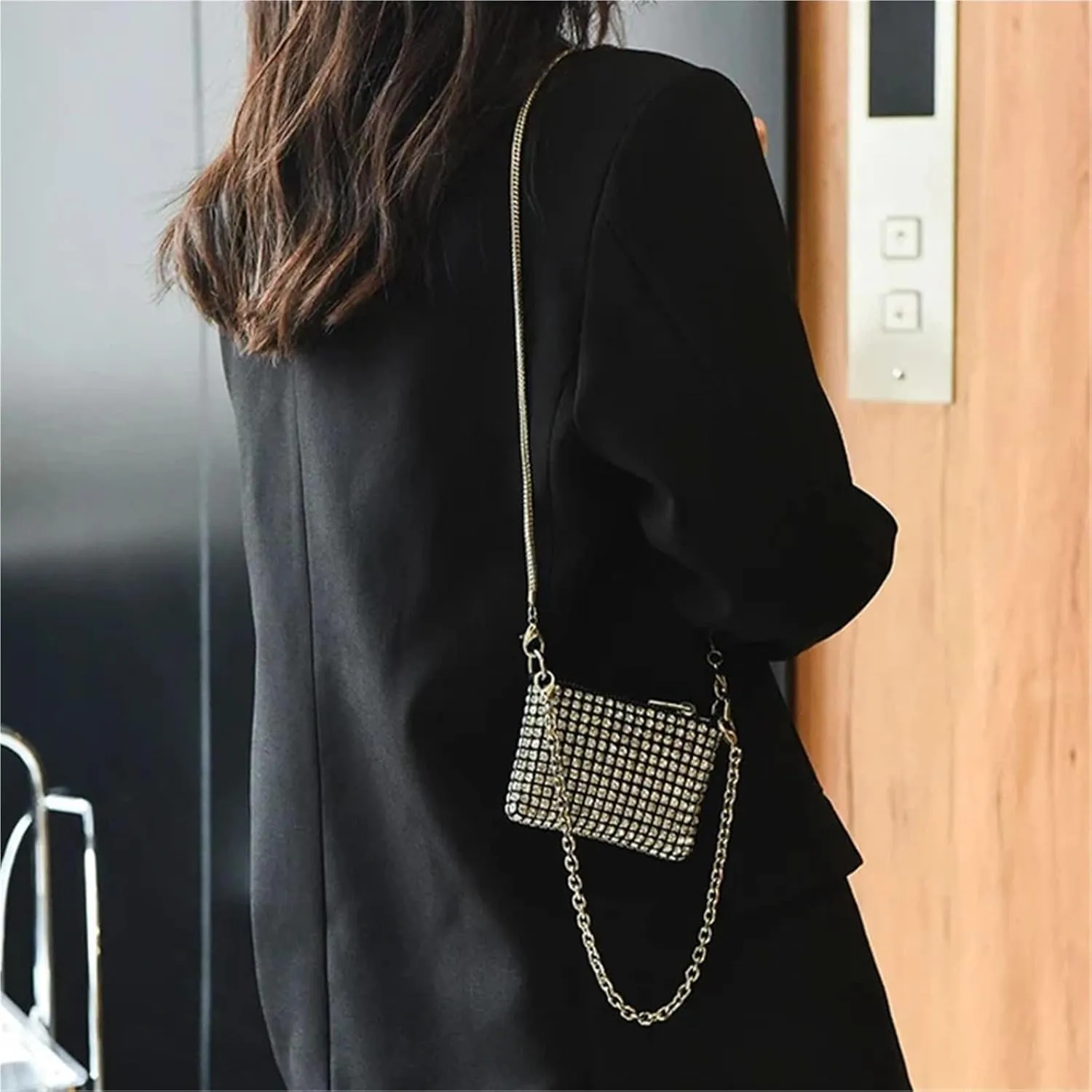 Sequin Evening Clutch Bag Small and Light Purses for Women Fashion Mini Crossbody Bag Rhinestone Casual Party Evening Bag Exquisite Mini Purse for PartyCocktail(Black)